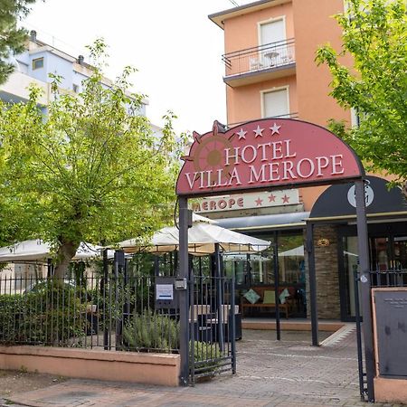 Hotel Villa Merope Rímini Exterior foto